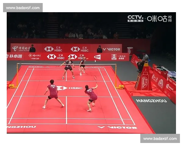 李绍希 白荷娜奶龙舞燃爆赛场！这波操作必须给满分！