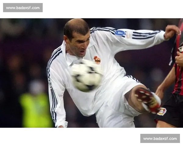 银河战舰传奇三人组：齐达内、贝克汉姆、卡洛斯的天外飞仙时刻